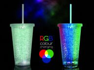 Jäädytettävä ja väriävaihtava bilemuki