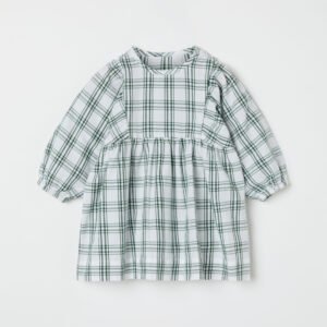 Ruudullinen mekko puhvihihoilla