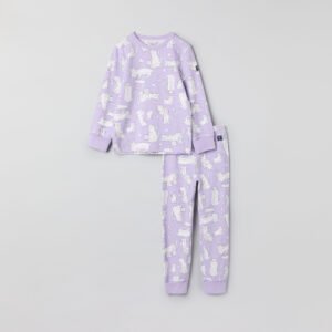 Pyjama kissakuviolla
