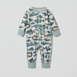 Pyjamahaalari kalakuviolla