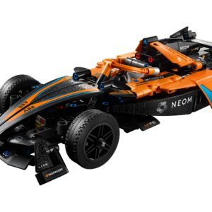 NEOM McLaren Formula E -kilpa-auto