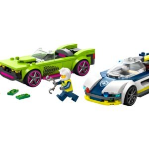 Poliisiauto ja muskeliauton takaa-ajo