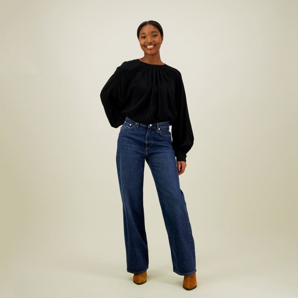 Voluminous Blouse -Paita | Licorice - L