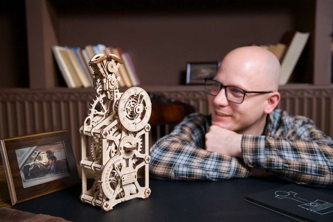 Ugears Engine Clock