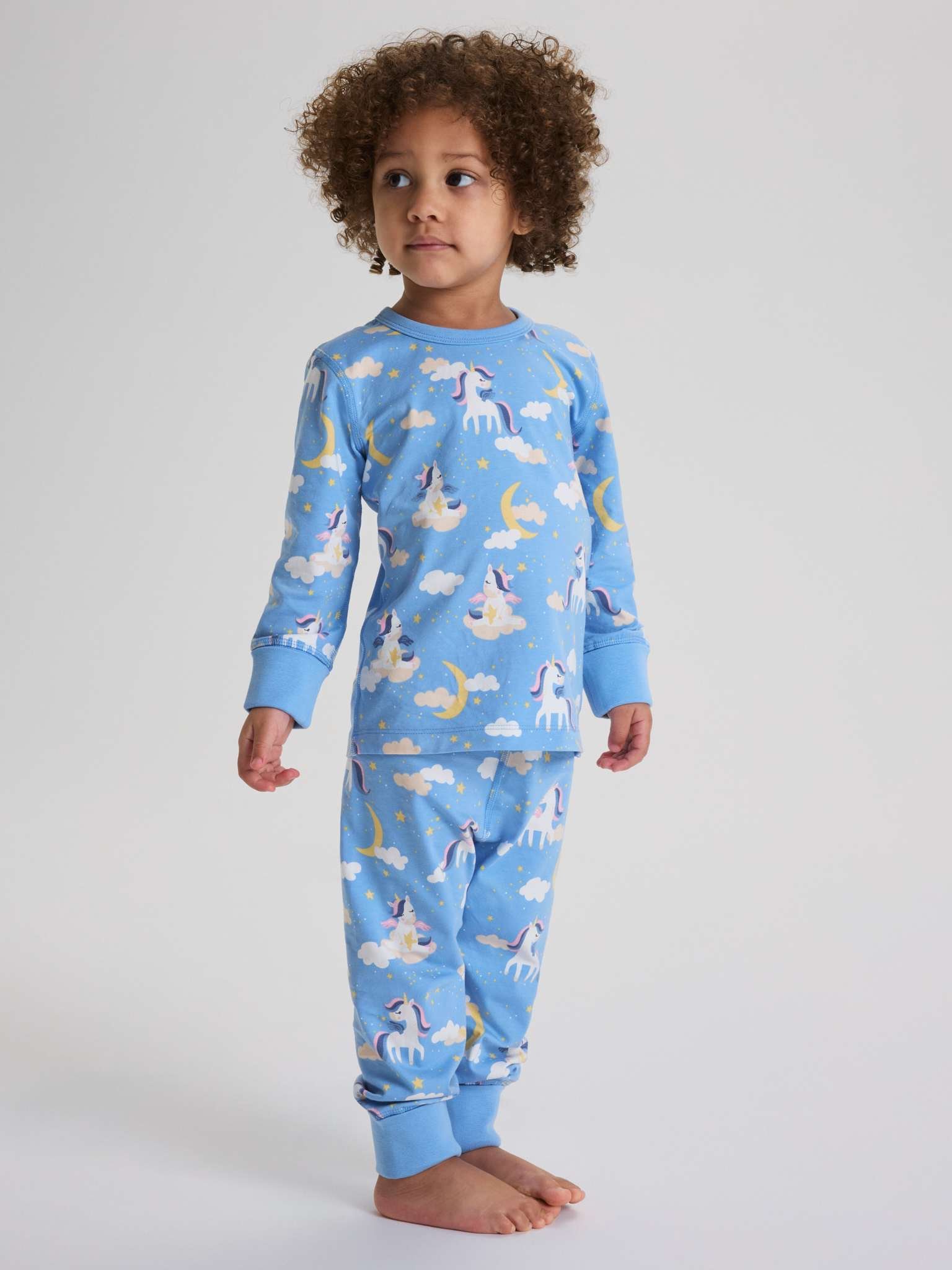 Pyjama yksisarviset