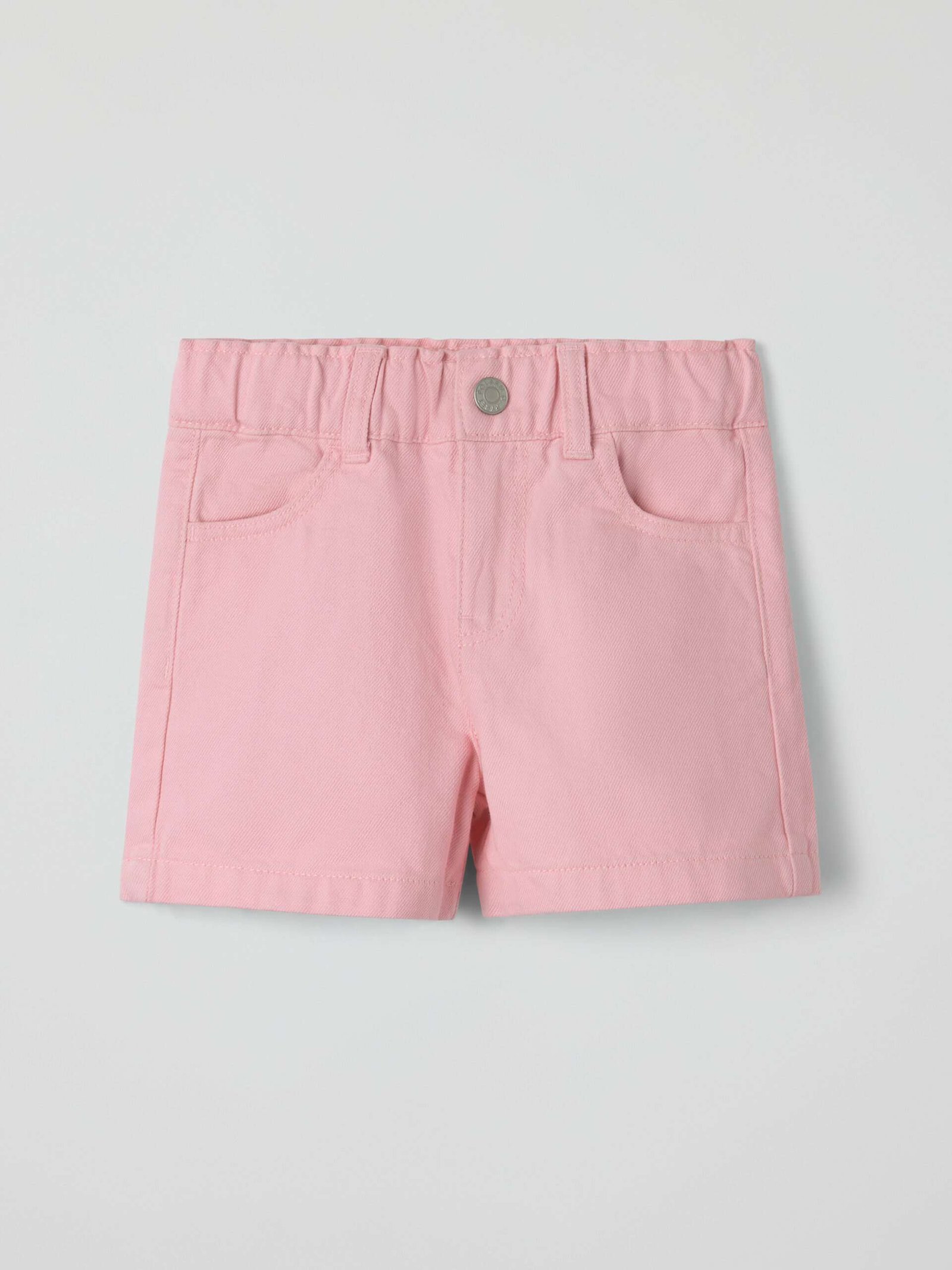 Kudotut shortsit