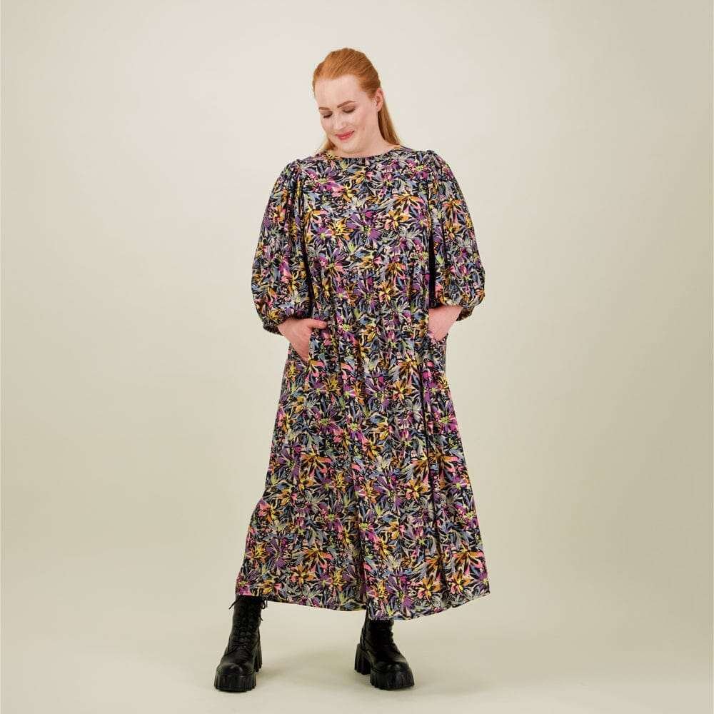Fantasy Volume Sleeve Midi Dress -Mekko - L