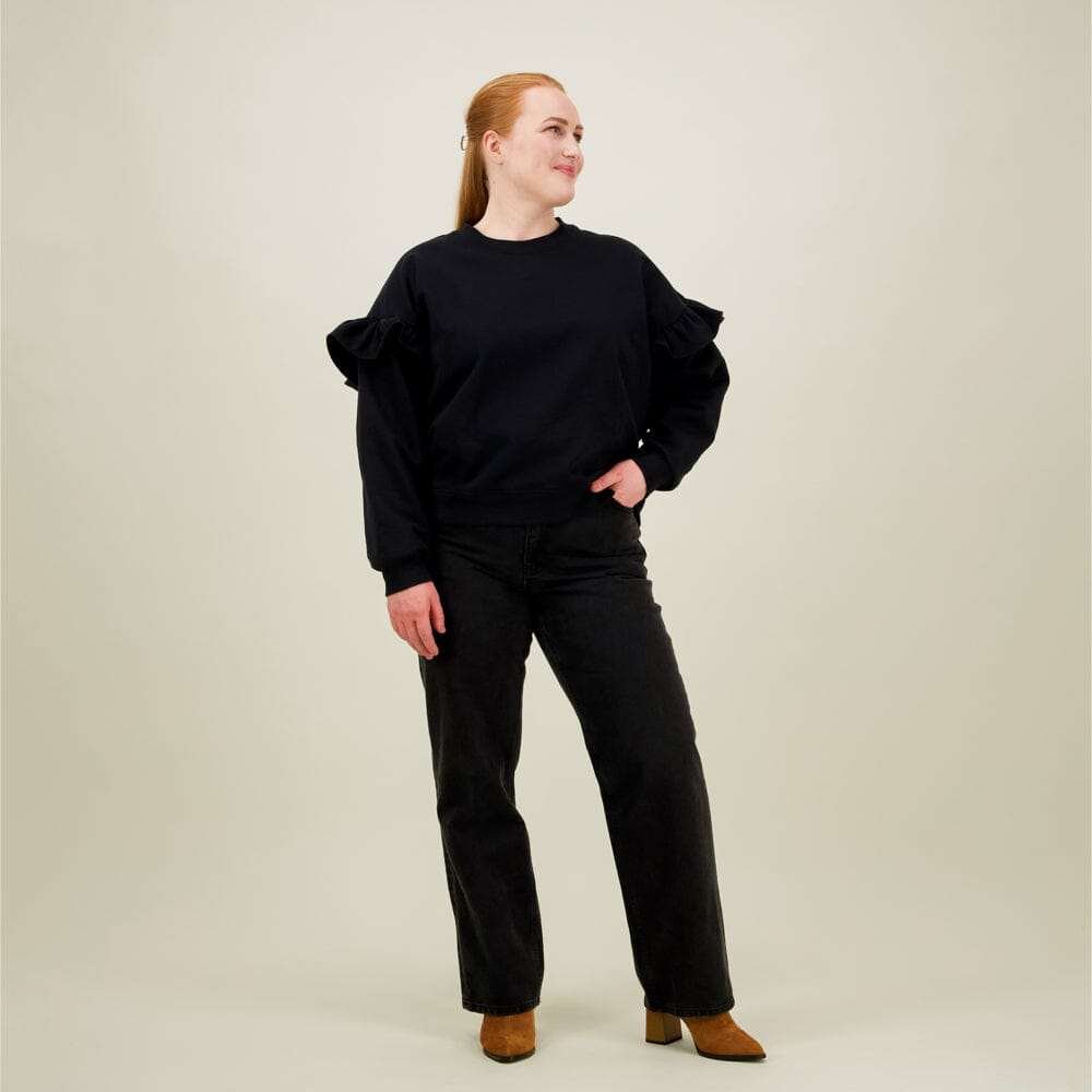 Frill Sweater -Collegepaita | Licorice - L