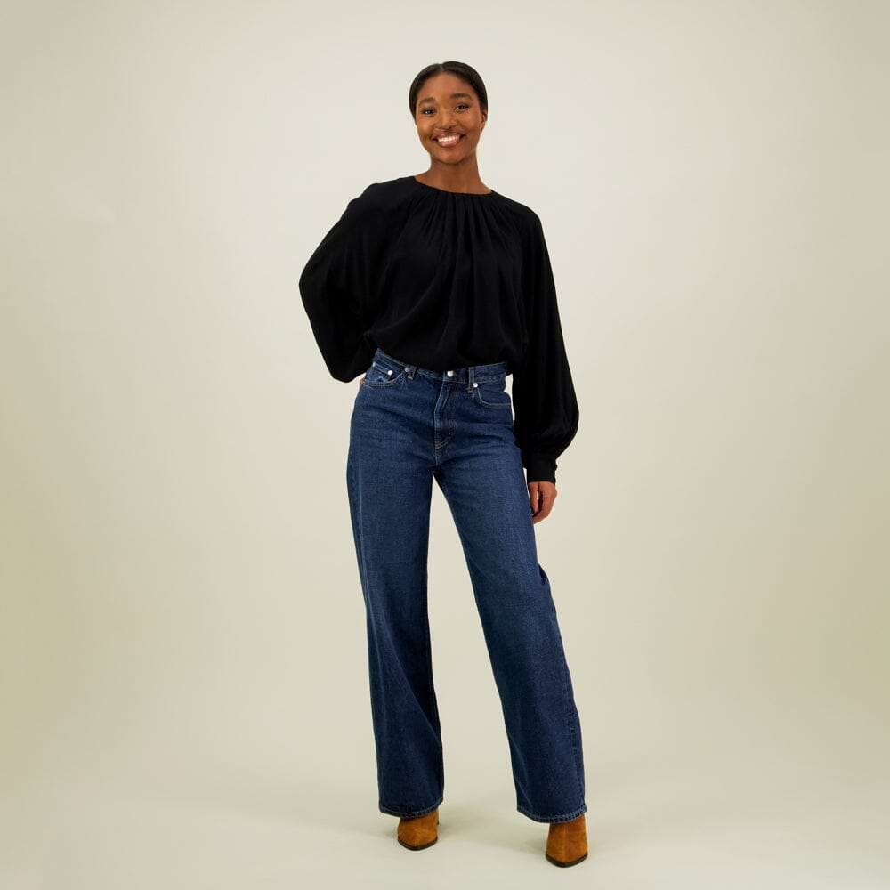 Voluminous Blouse -Paita | Licorice - L