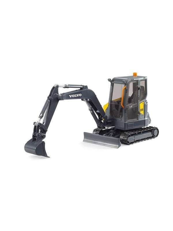 Bruder Volvo Excavator ECR40