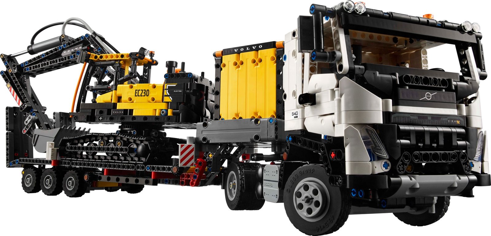 Volvo FMX ‑kuorma-auto ja EC230 Electric ‑kaivukone