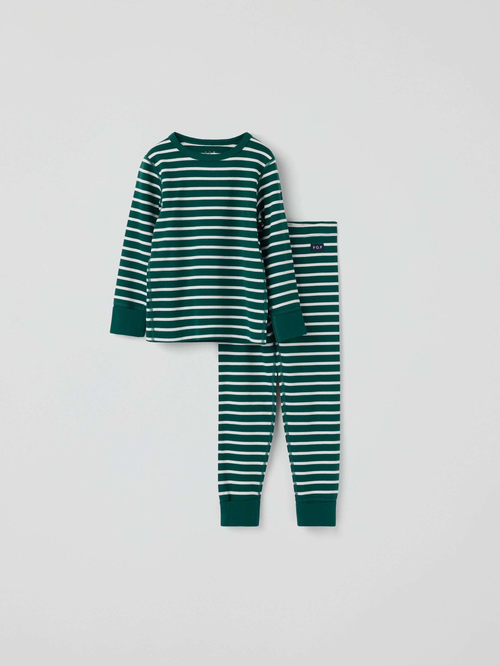 Pyjamat raidalliset