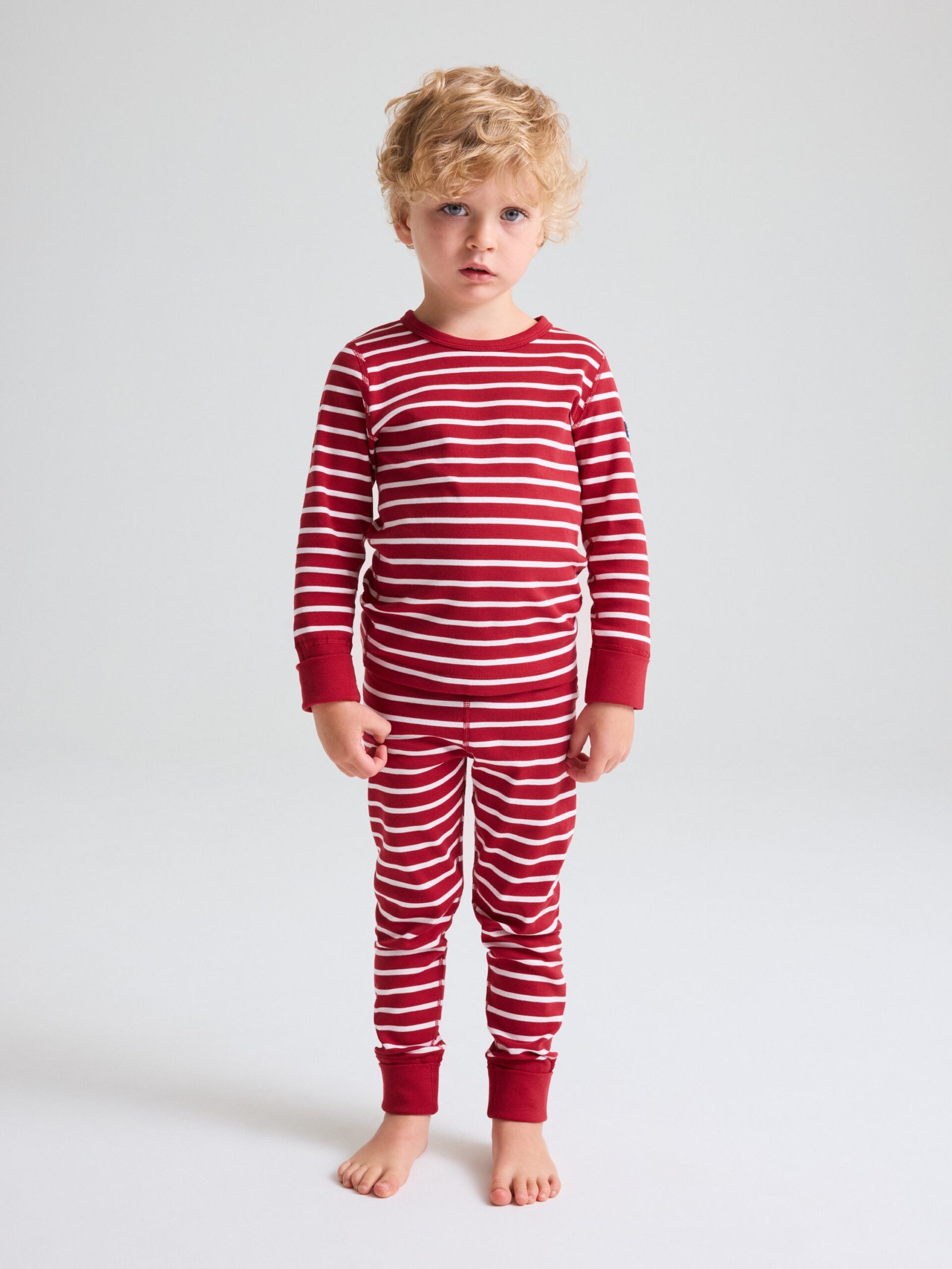 Pyjamat raidallinen